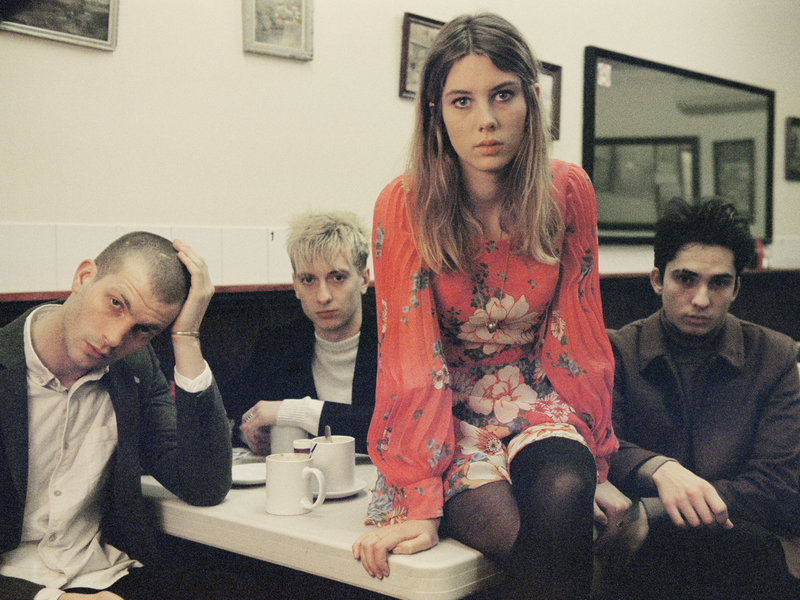wolf-alice---jordan-curtis-hughes---general-4-75d828b737f92c3b78f274253bd0a20dbe467402-s800-c85
